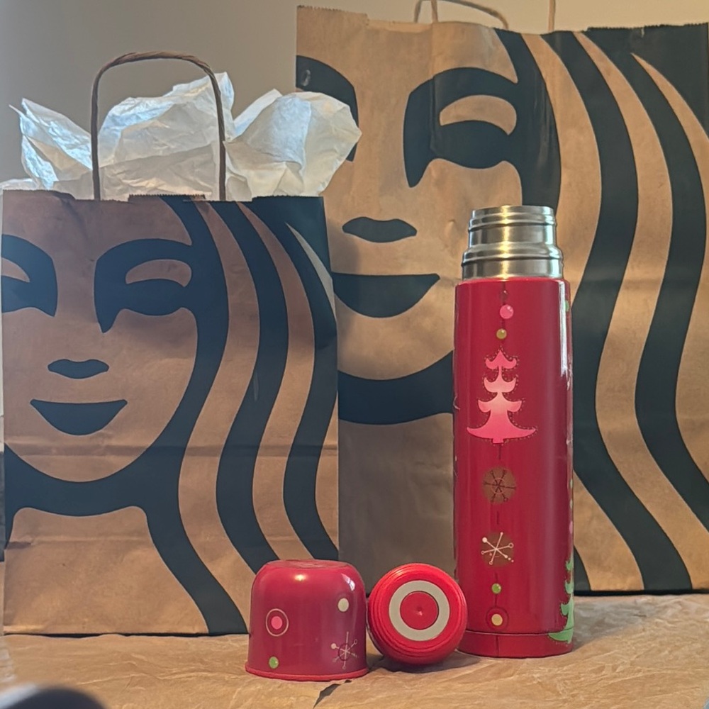 Starbucks & PYLONES 2006 collaborative